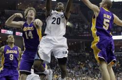 开云体育平台APP-关于燃雷将客场挑战灰熊，攻防同时发力的信息