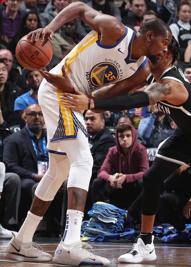 山西队力克骑士,福克斯点燃赛场 山西队力克骑士,福克斯点燃赛场